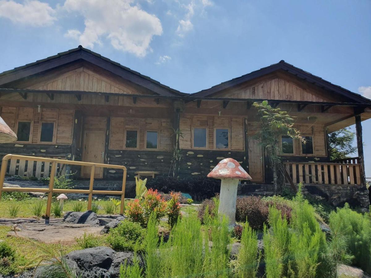 ホテル Reddoorz At Kampung Istal ボゴール エクステリア 写真