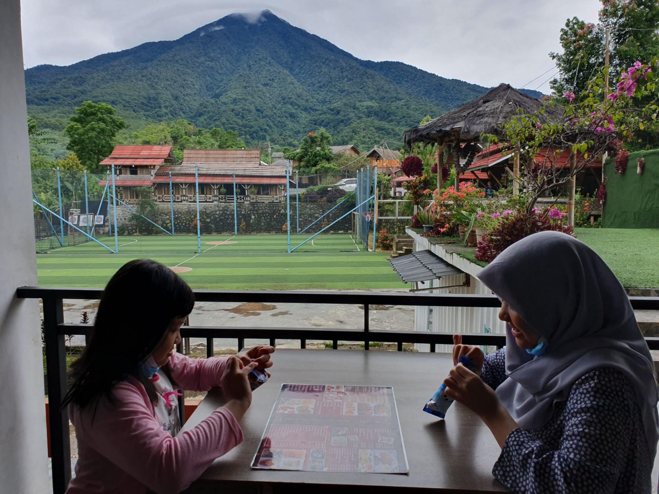ホテル Reddoorz At Kampung Istal ボゴール エクステリア 写真