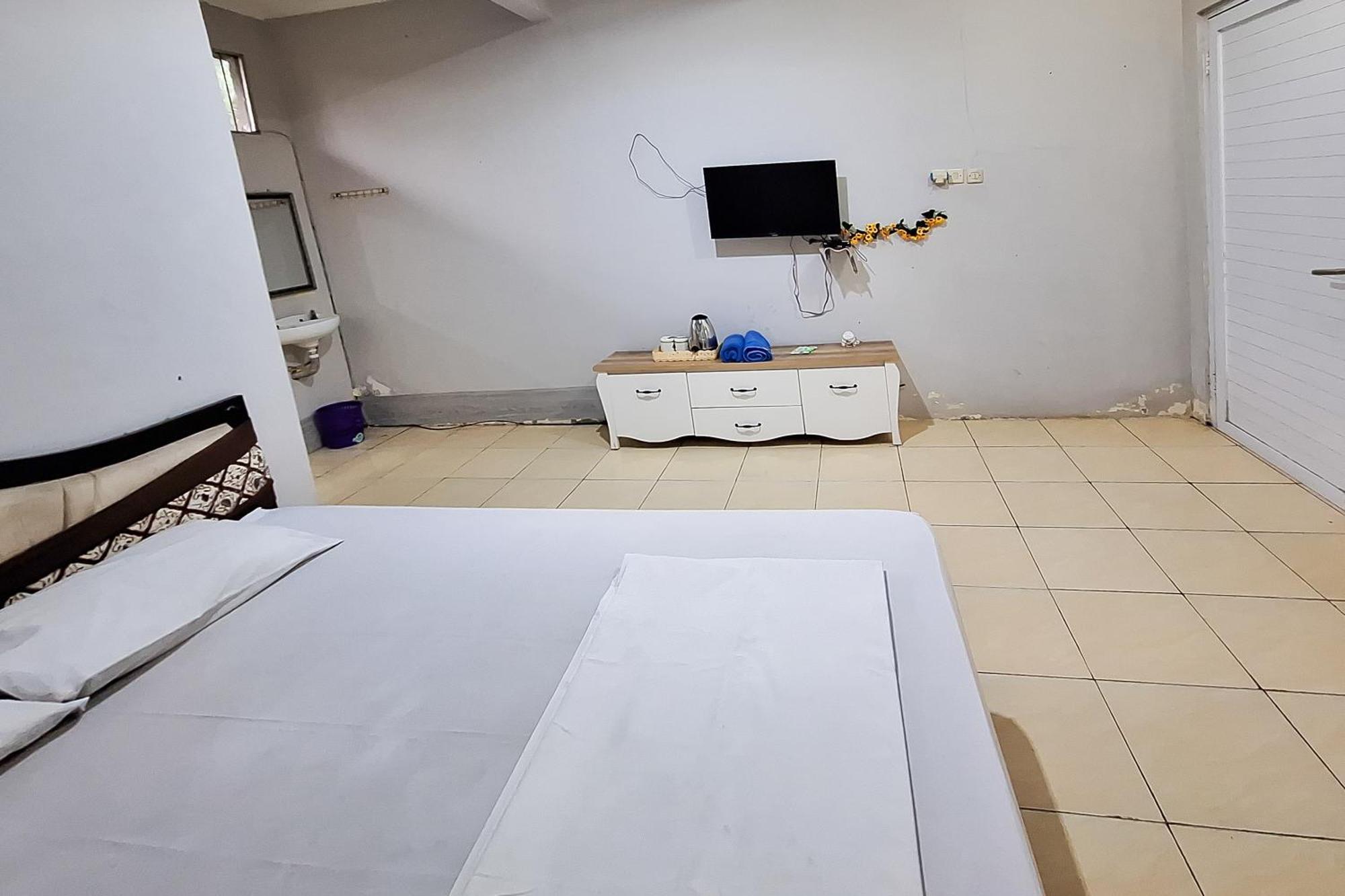 ホテル Reddoorz At Kampung Istal ボゴール エクステリア 写真