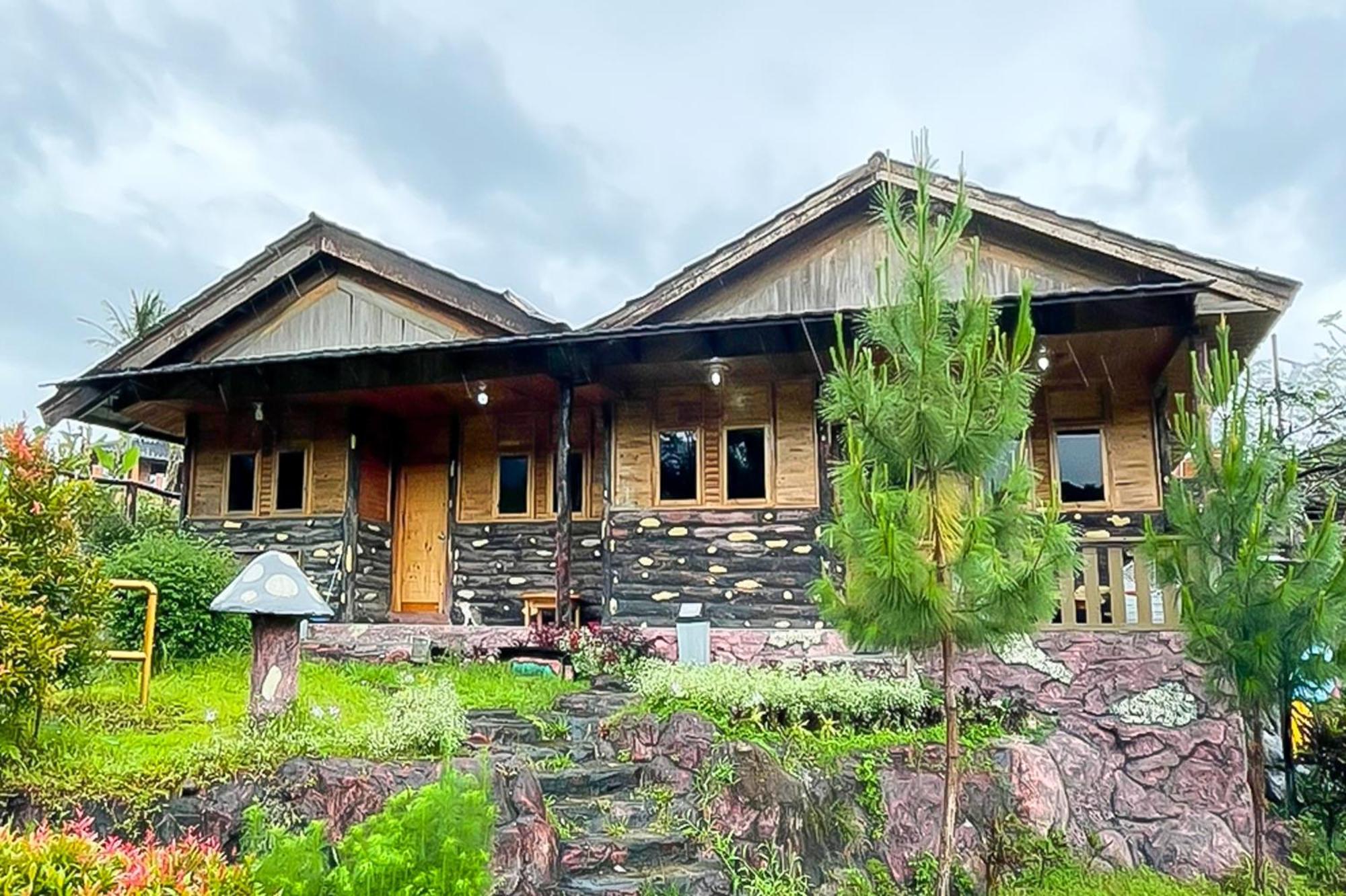 ホテル Reddoorz At Kampung Istal ボゴール エクステリア 写真